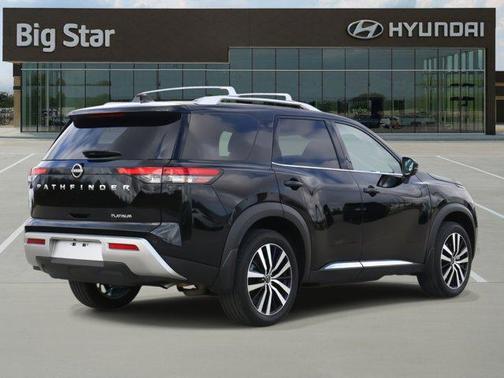 2024 Nissan Pathfinder Platinum FWD