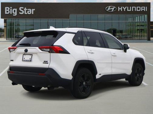 2024 Toyota RAV4 Hybrid XLE