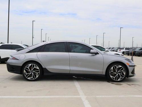 2024 Hyundai IONIQ 6 SEL