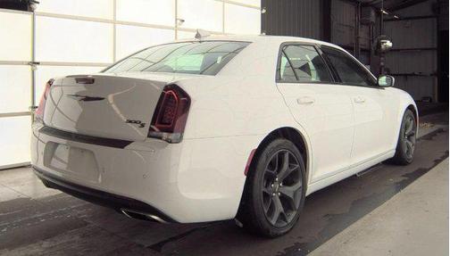 2022 Chrysler 300 S