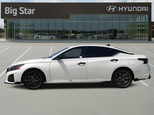 2023 Nissan Altima SR VC-Turbo FWD