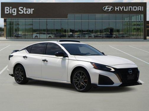 2023 Nissan Altima SR VC-Turbo FWD