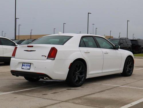 2021 Chrysler 300 S