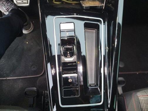 2024 Volkswagen Golf GTI 2.0T SE DSG