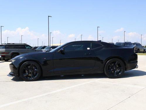 2021 Chevrolet Camaro RWD Coupe LT1