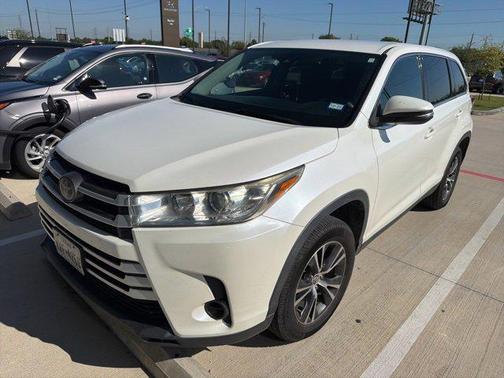 2019 Toyota Highlander LE