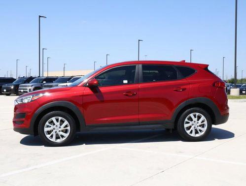 2021 Hyundai TUCSON SE