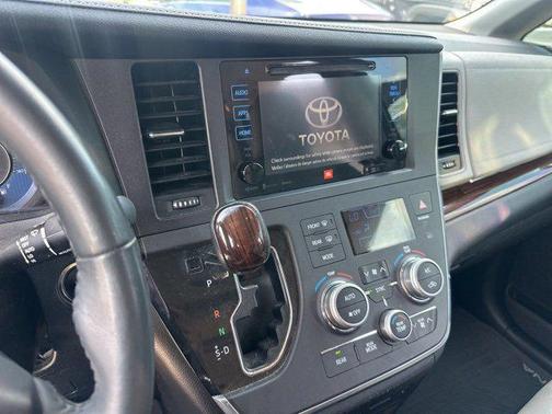 2016 Toyota Sienna Limited