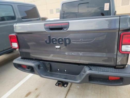2024 Jeep Gladiator Nighthawk