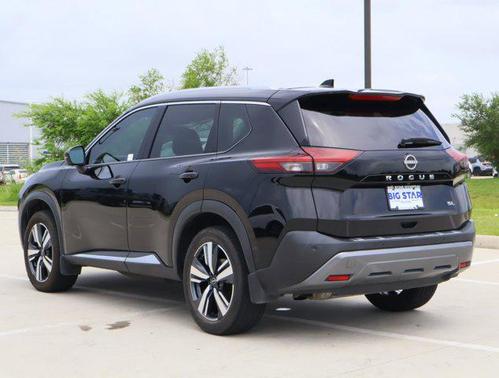 2022 Nissan Rogue SL