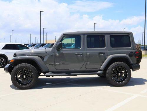 2023 Jeep Wrangler 4-Door Sahara Altitude 4x4