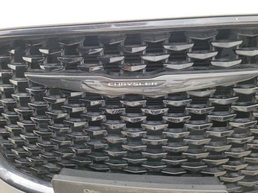 2023 Chrysler 300 Touring