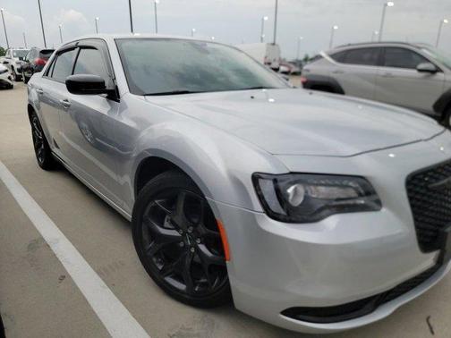 2023 Chrysler 300 Touring