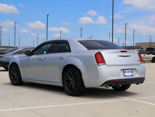 2023 Chrysler 300 Touring
