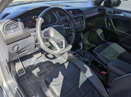 2022 Volkswagen Tiguan 2.0T SEL R-Line 4MOTION