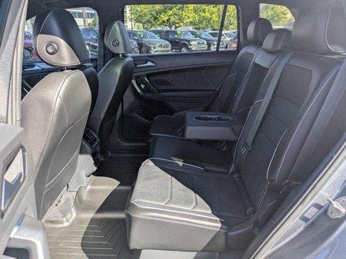 2022 Volkswagen Tiguan 2.0T SEL R-Line 4MOTION