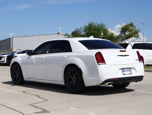 2023 Chrysler 300 S