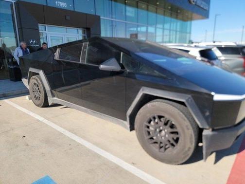 2024 Tesla Cybertruck All-Wheel Drive