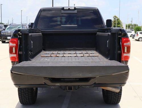 2020 RAM 2500 Limited Crew Cab 4X4 6'4' Box