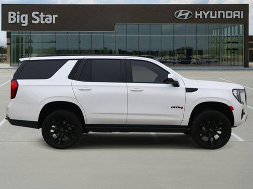 2023 GMC Yukon 4WD AT4