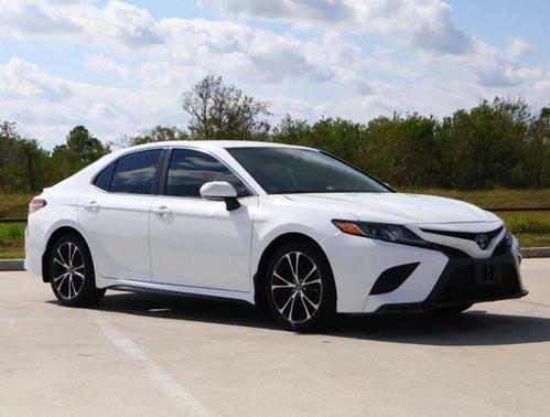 2019 Toyota Camry SE