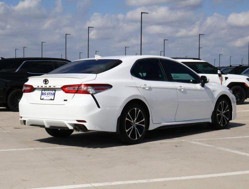 2019 Toyota Camry SE