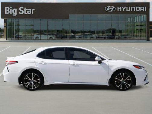 2019 Toyota Camry XLE