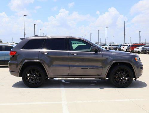 2017 Jeep Grand Cherokee Altitude