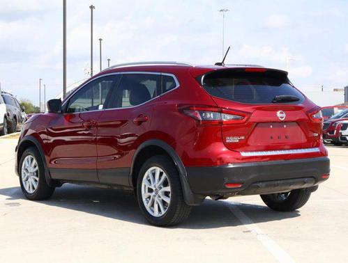 2022 Nissan Rogue Sport SV