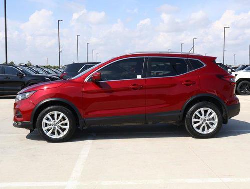 2022 Nissan Rogue Sport SV