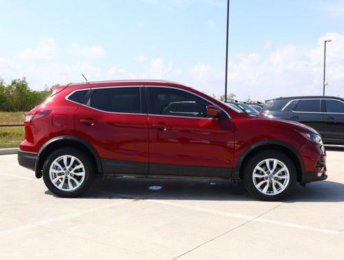 2022 Nissan Rogue Sport SV
