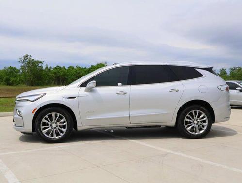 2022 Buick Enclave FWD Avenir