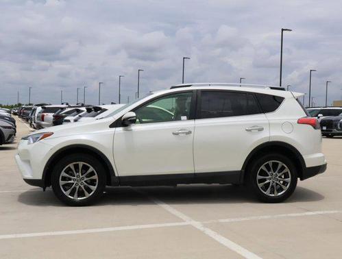 2017 Toyota RAV4 SE