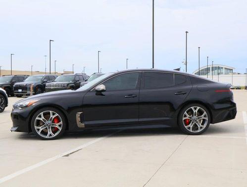 2021 Kia Stinger GT1