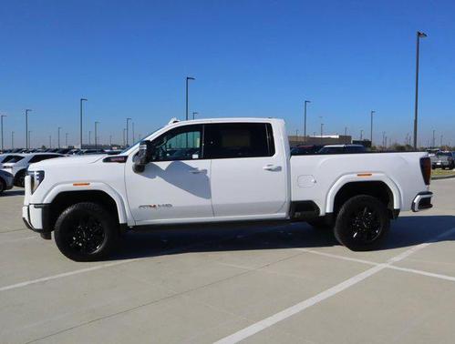 2024 GMC Sierra 2500 AT4