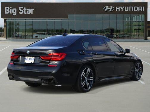 2019 BMW 740 740i