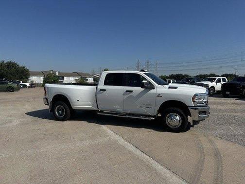 2024 RAM 3500 Big Horn Crew Cab 4x4 8' Box