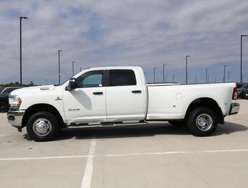 2024 RAM 3500 Big Horn Crew Cab 4x4 8' Box