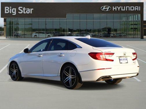 2022 Honda Accord Touring 2.0T