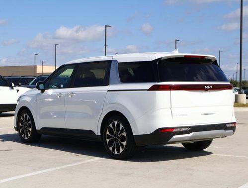 2024 Kia Carnival EX