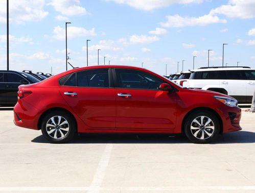 2022 Kia Rio S