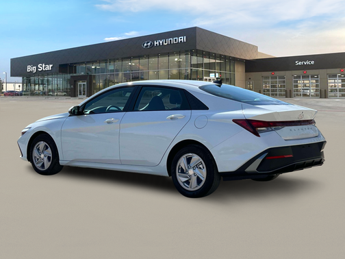 2025 Hyundai ELANTRA SE