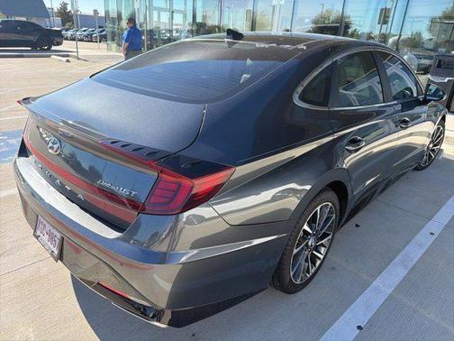 2022 Hyundai SONATA Limited