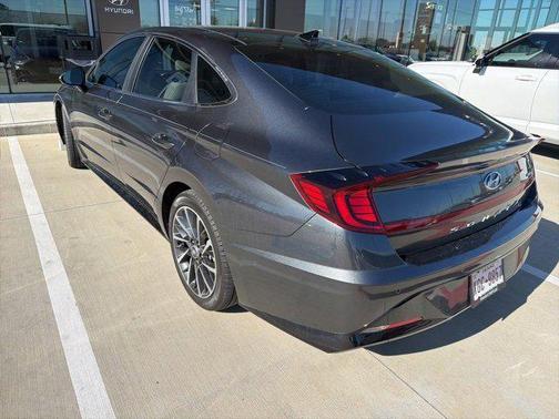 2022 Hyundai SONATA Limited