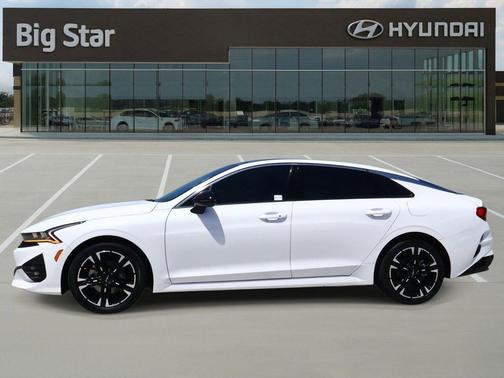 Glacial White Pearl 2024 Kia K5 GT-Line