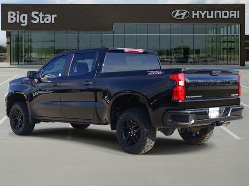 2022 Chevrolet Silverado 1500 Custom Trail Boss