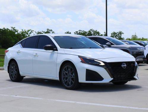 2023 Nissan Altima SR VC-Turbo FWD