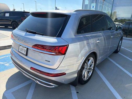 2021 Audi Q7 55 Prestige