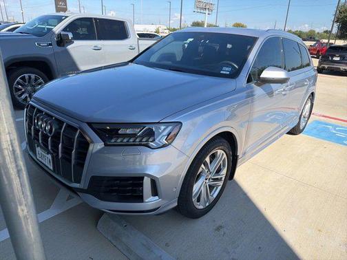 2021 Audi Q7 55 Prestige