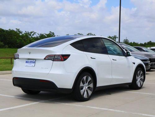 2023 Tesla Model Y Long Range Dual Motor All-Wheel Drive